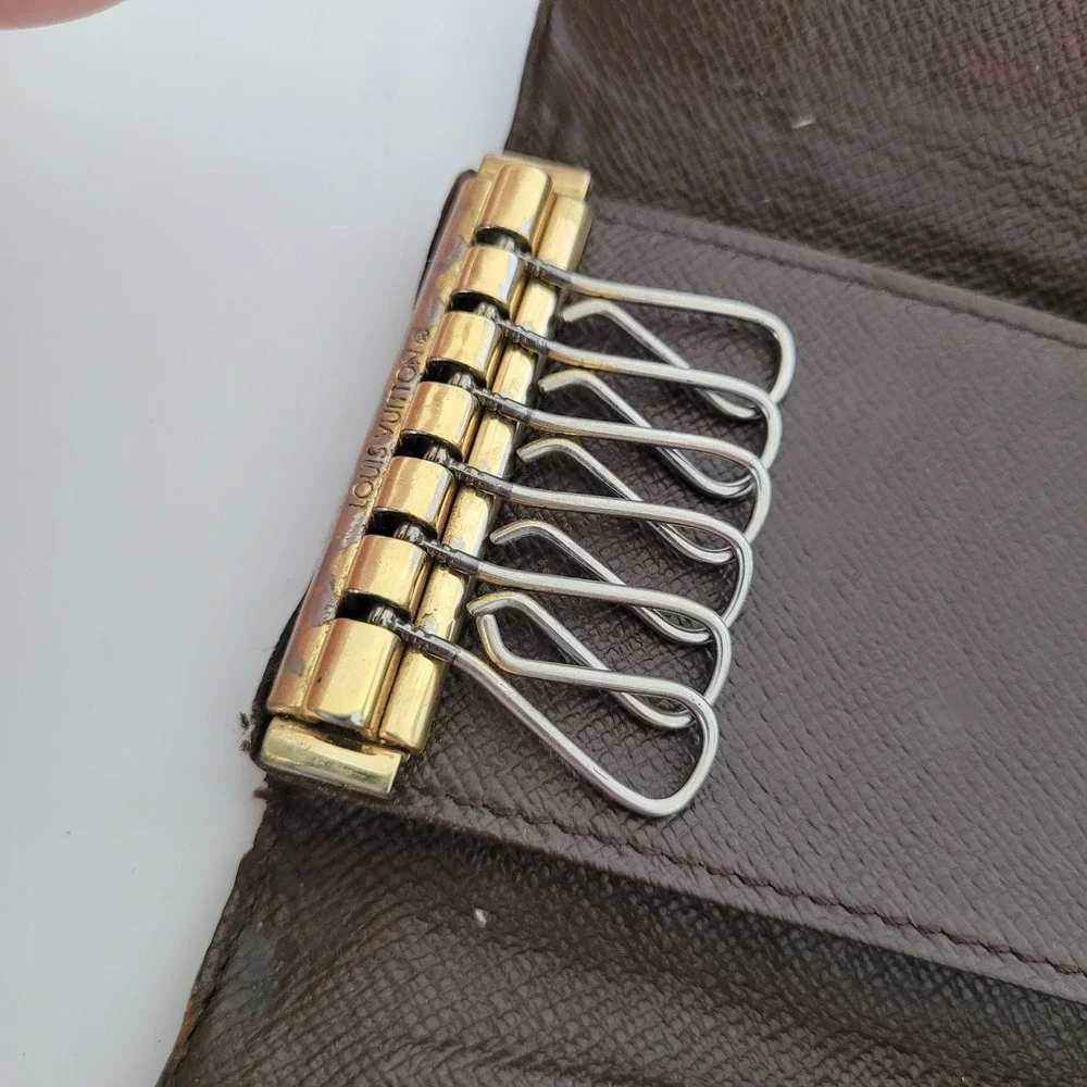 Louis Vuitton 6 Key Holder Damier Ebene Brown Canvas Wallet CT0044 France